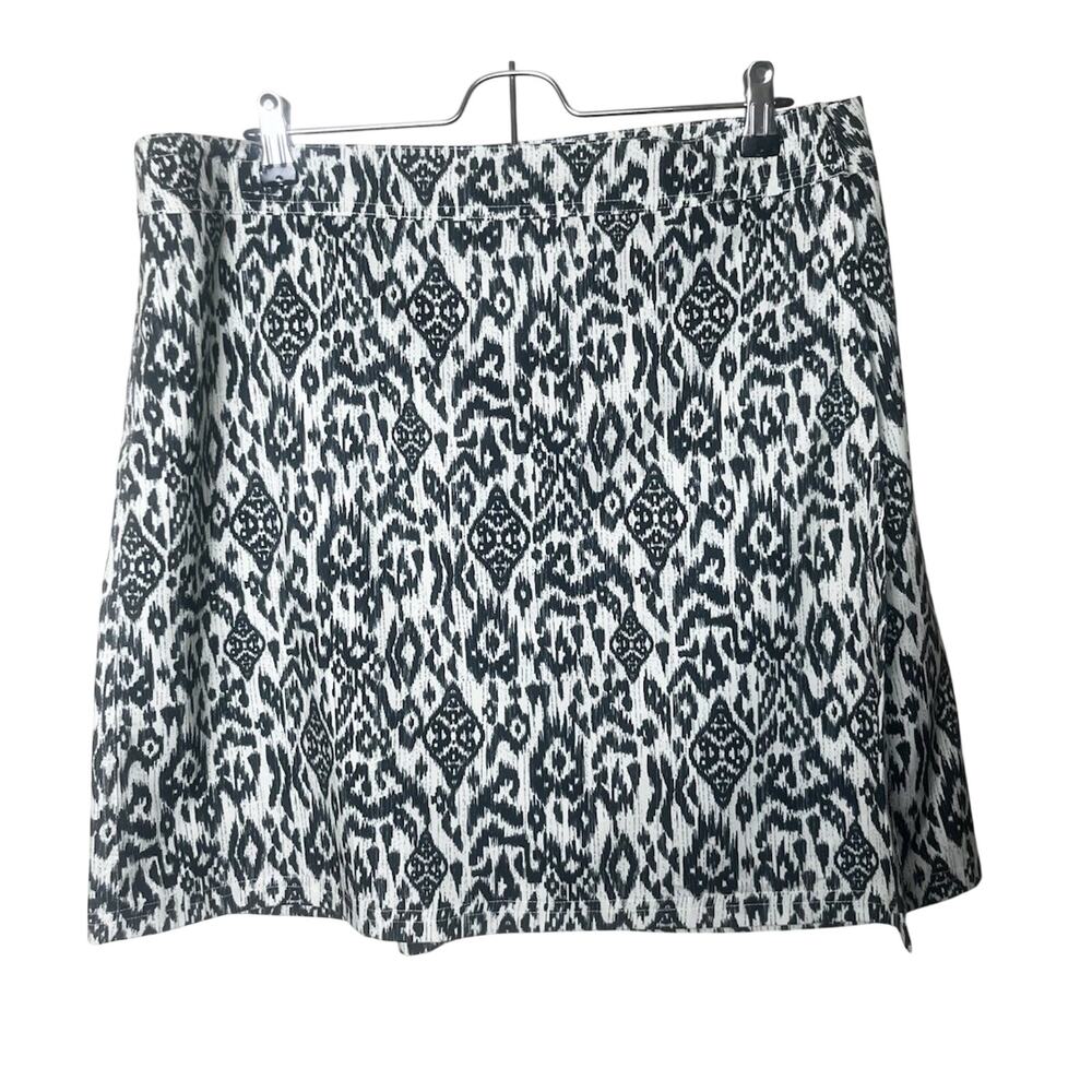 RipSkirt Wrap Skirt Women Sz XL White Black Indo Ikat 19” Beach Casual Cover Up
